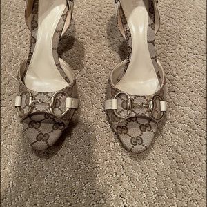 Gucci 3 inch pump with GG original logo  size 6.5